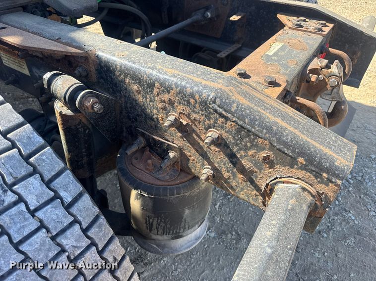 image for item EN4560 2016 Freightliner Cascades Evolution semi truck