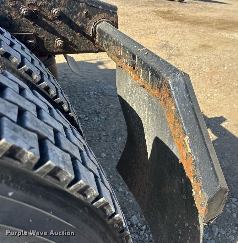 image for item EN4560 2016 Freightliner Cascades Evolution semi truck