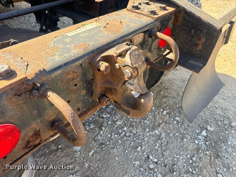 image for item EN4560 2016 Freightliner Cascades Evolution semi truck