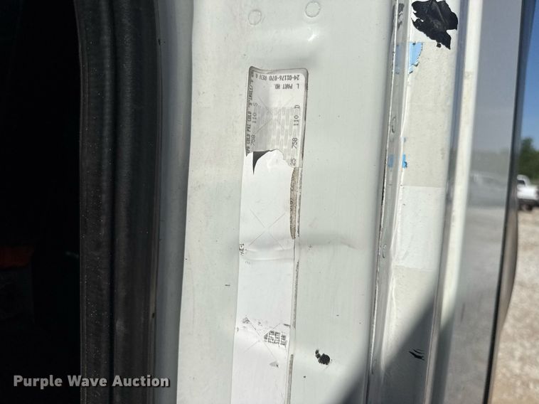 image for item EN4560 2016 Freightliner Cascades Evolution semi truck