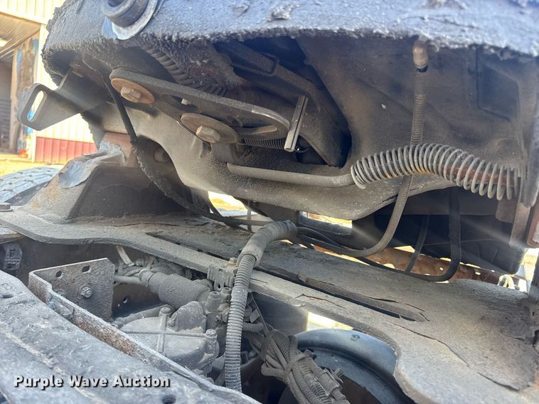 image for item EN4561 2014 Freightliner M2 semi truck