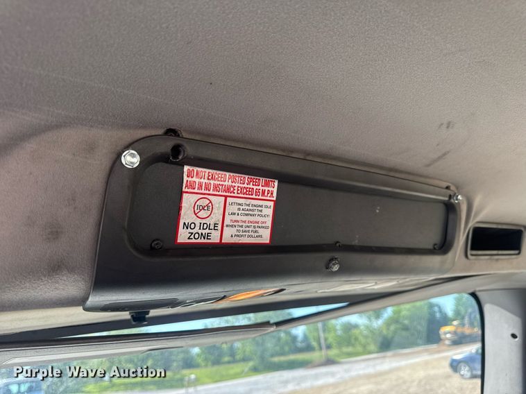 image for item EN4561 2014 Freightliner M2 semi truck