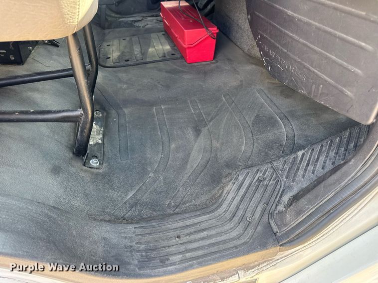 image for item EN4561 2014 Freightliner M2 semi truck