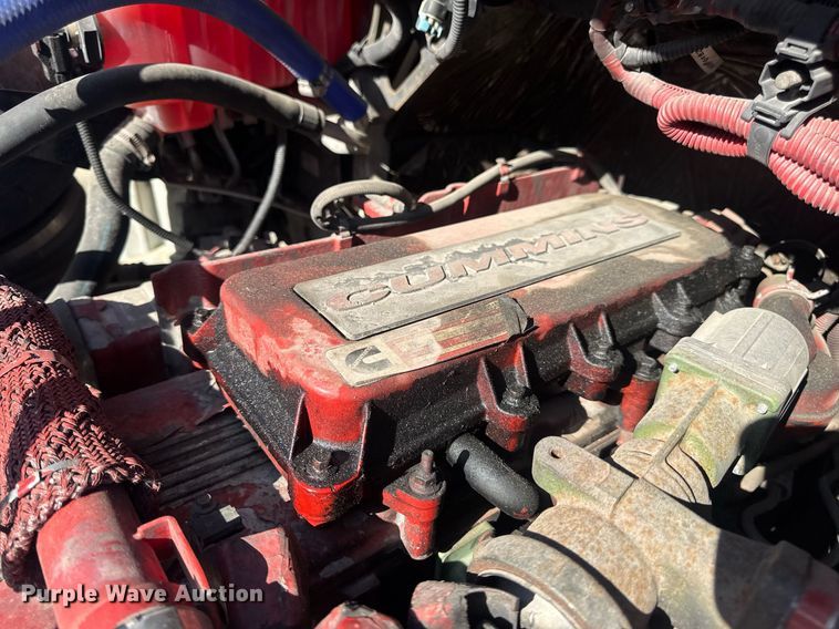 image for item EN4561 2014 Freightliner M2 semi truck