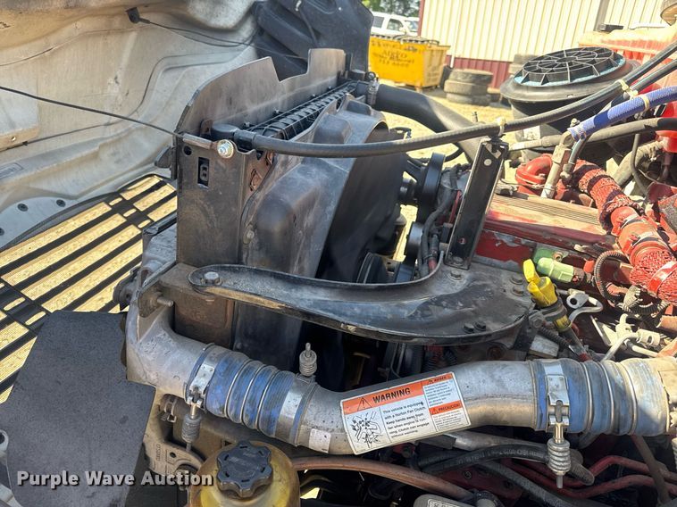 image for item EN4561 2014 Freightliner M2 semi truck