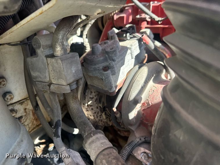 image for item EN4561 2014 Freightliner M2 semi truck