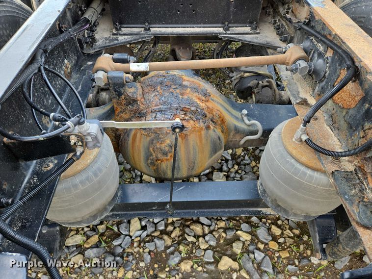 image for item EN8039 2014 Kenworth T680 semi truck