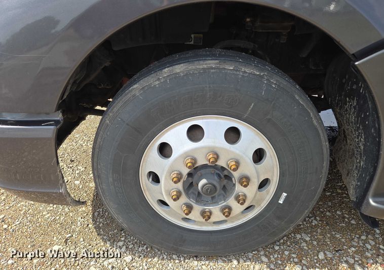 image for item EN8039 2014 Kenworth T680 semi truck