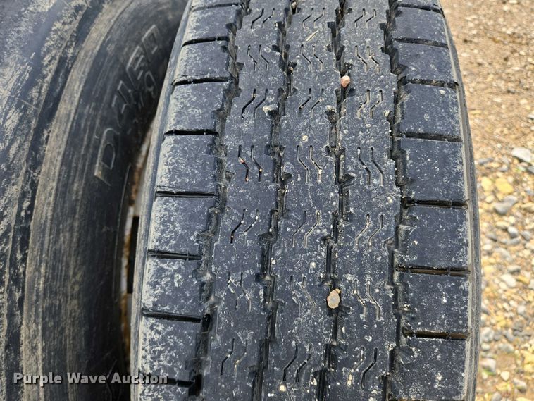 image for item EN8039 2014 Kenworth T680 semi truck