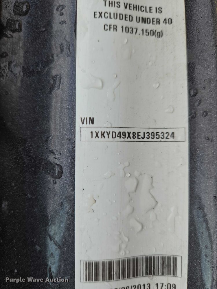 image for item EN8039 2014 Kenworth T680 semi truck