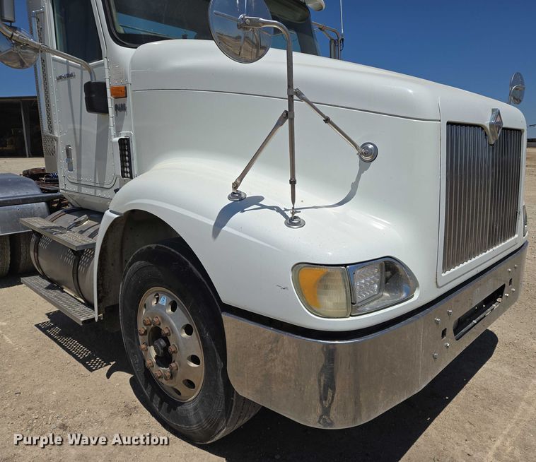 image for item EO0830 2007 International 9400i semi truck