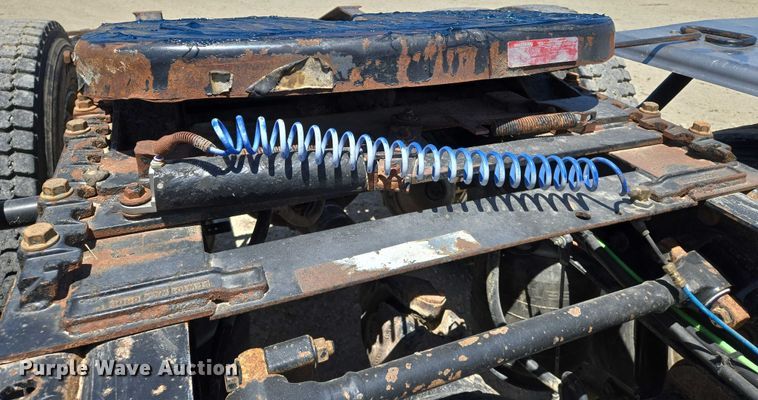 image for item EO0830 2007 International 9400i semi truck