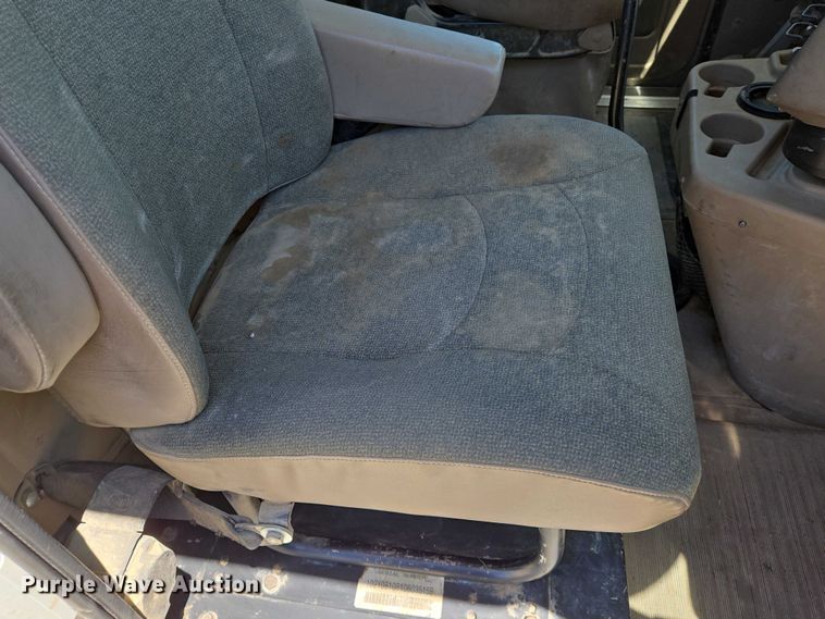 image for item EO0830 2007 International 9400i semi truck