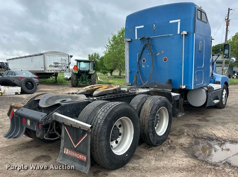image for item EQ4711 1997 Kenworth T600 semi truck