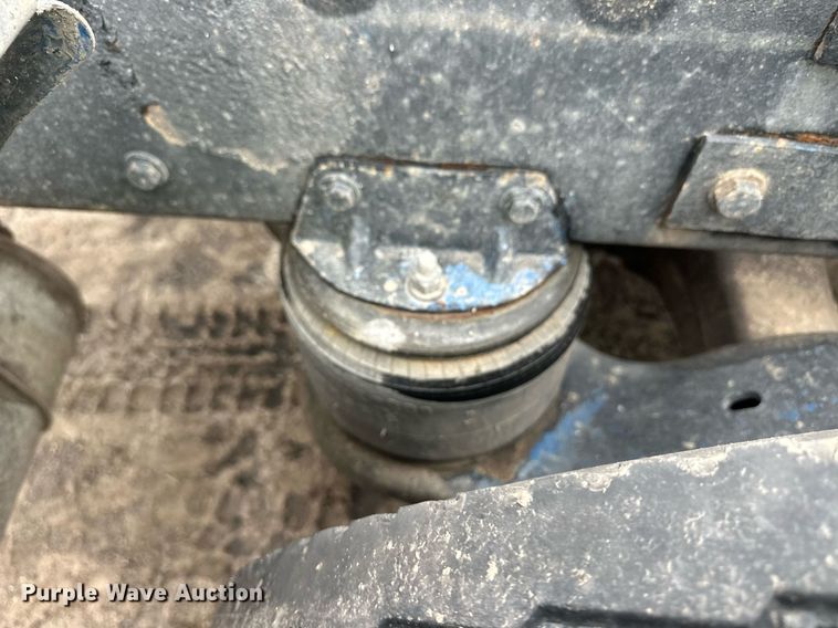 image for item EQ4711 1997 Kenworth T600 semi truck