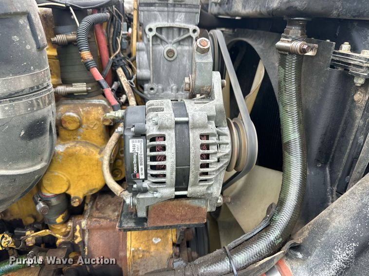 image for item EQ4711 1997 Kenworth T600 semi truck