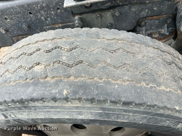 image for item EQ4711 1997 Kenworth T600 semi truck