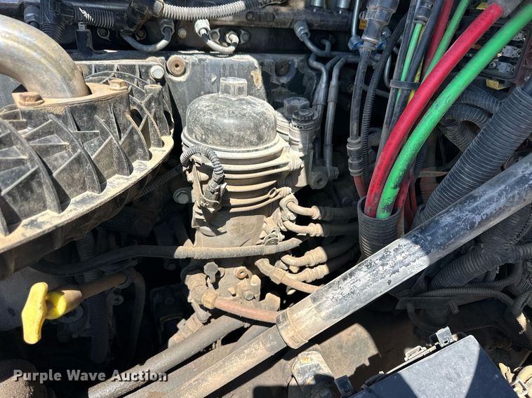 image for item EQ4789 2014 Freightliner Cascadia semi truck