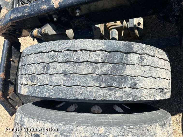 image for item EQ4789 2014 Freightliner Cascadia semi truck