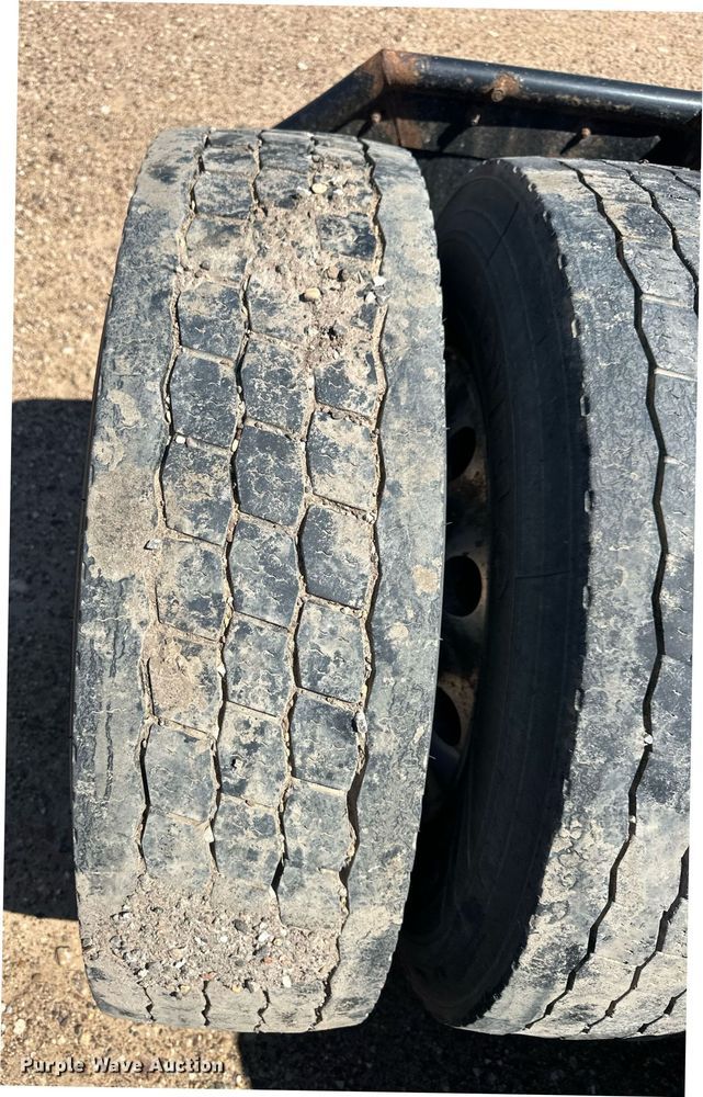 image for item EQ4789 2014 Freightliner Cascadia semi truck