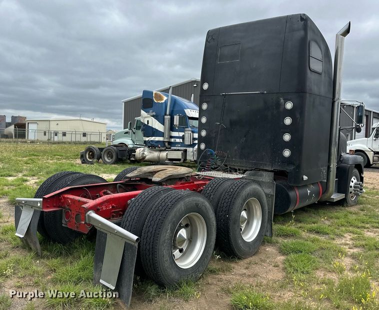 image for item EQ4860 1998 Freightliner FLD120 semi truck