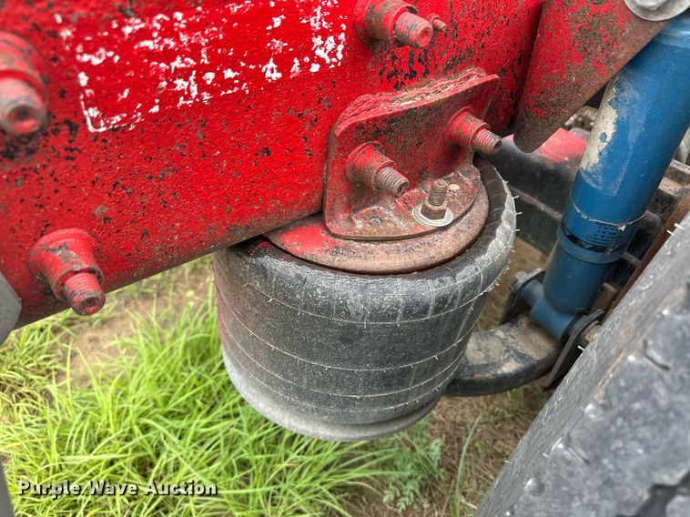 image for item EQ4860 1998 Freightliner FLD120 semi truck