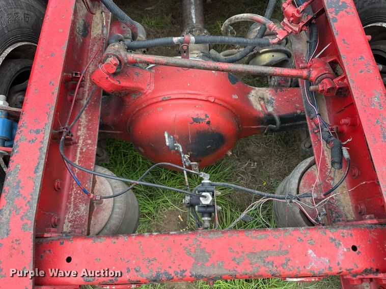 image for item EQ4860 1998 Freightliner FLD120 semi truck