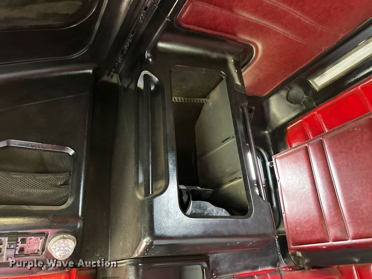 image for item EQ4860 1998 Freightliner FLD120 semi truck