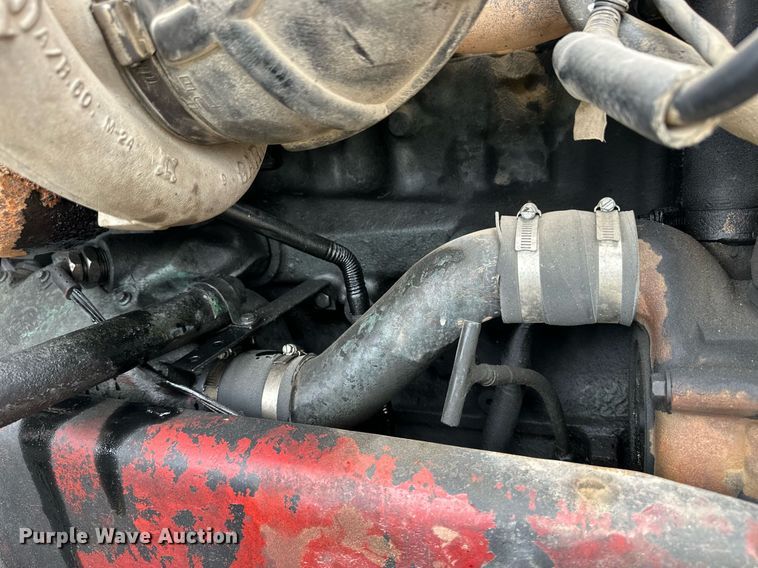 image for item EQ4860 1998 Freightliner FLD120 semi truck