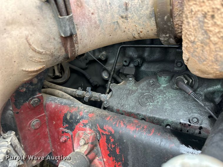 image for item EQ4860 1998 Freightliner FLD120 semi truck