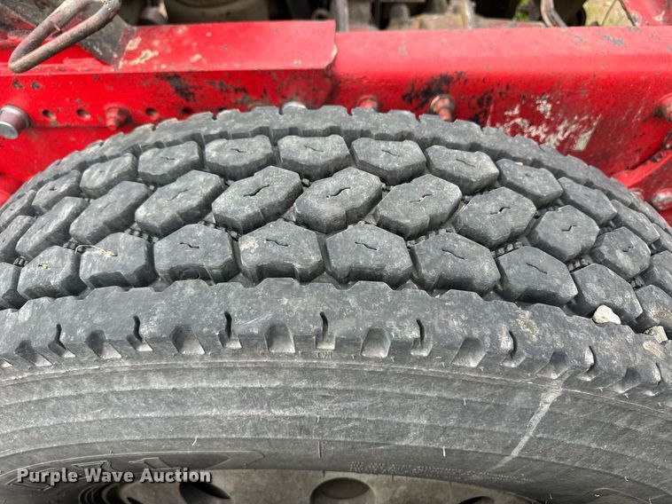 image for item EQ4860 1998 Freightliner FLD120 semi truck