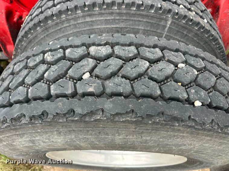 image for item EQ4860 1998 Freightliner FLD120 semi truck