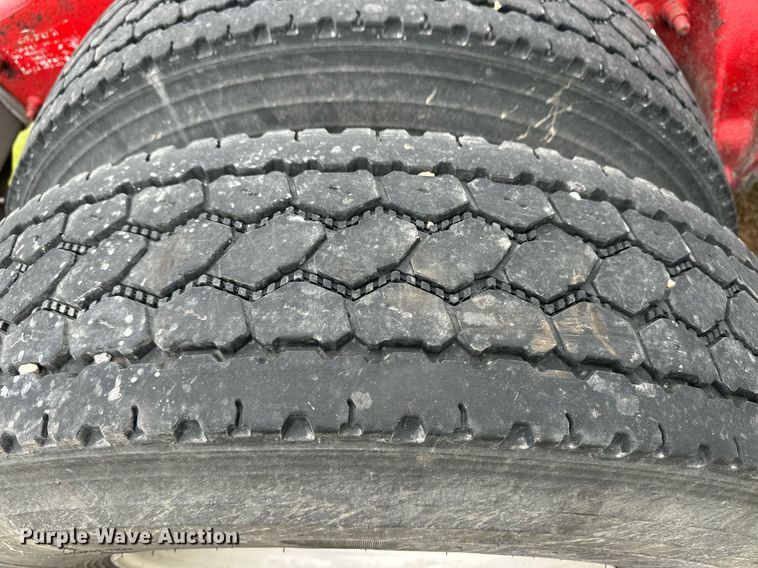 image for item EQ4860 1998 Freightliner FLD120 semi truck