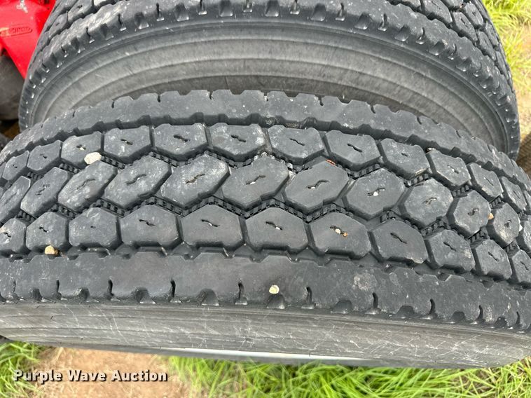 image for item EQ4860 1998 Freightliner FLD120 semi truck