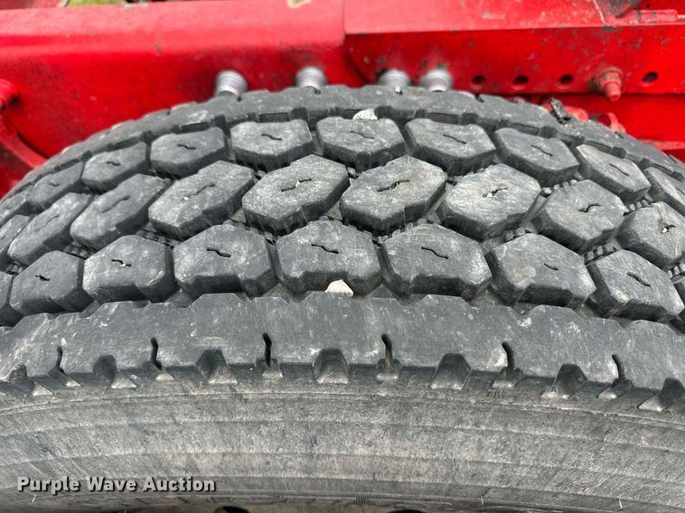 image for item EQ4860 1998 Freightliner FLD120 semi truck