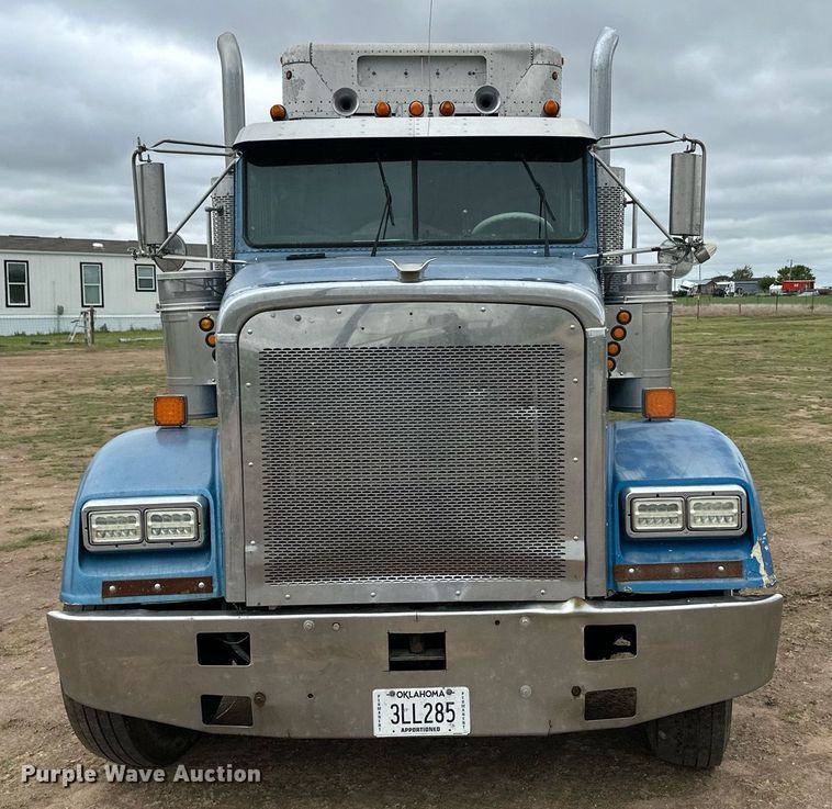 image for item EQ4861 1998 Freightliner FLD semi truck