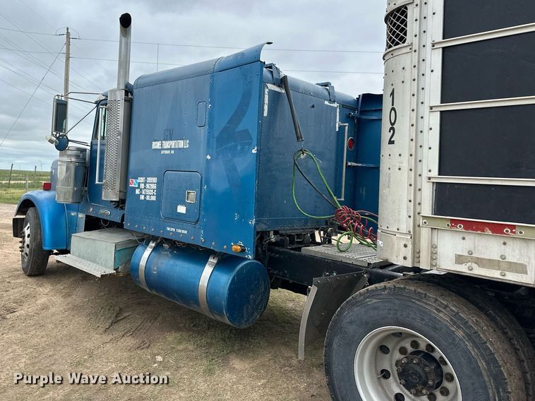 image for item EQ4861 1998 Freightliner FLD semi truck