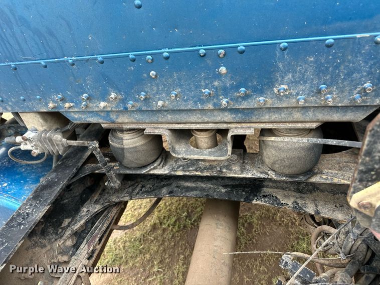 image for item EQ4861 1998 Freightliner FLD semi truck