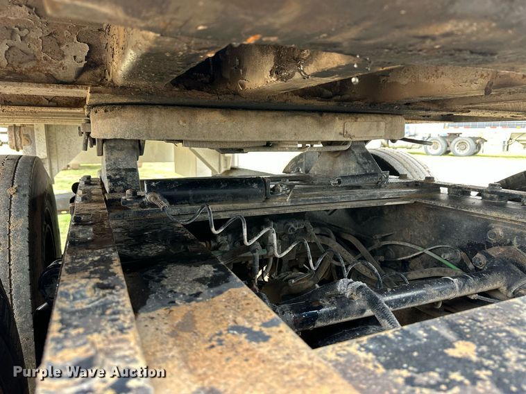 image for item EQ4861 1998 Freightliner FLD semi truck