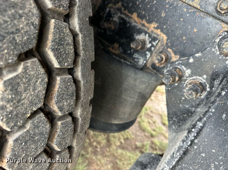 image for item EQ4861 1998 Freightliner FLD semi truck