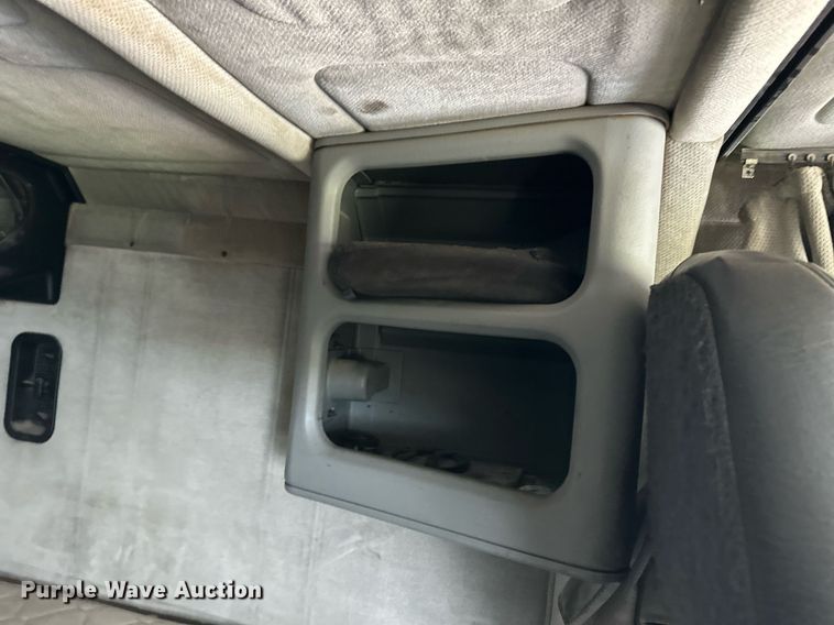 image for item EQ4861 1998 Freightliner FLD semi truck