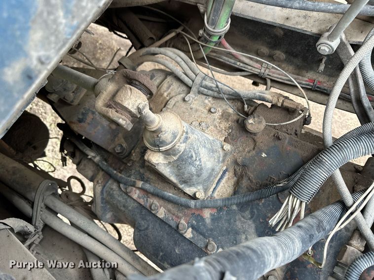 image for item EQ4861 1998 Freightliner FLD semi truck