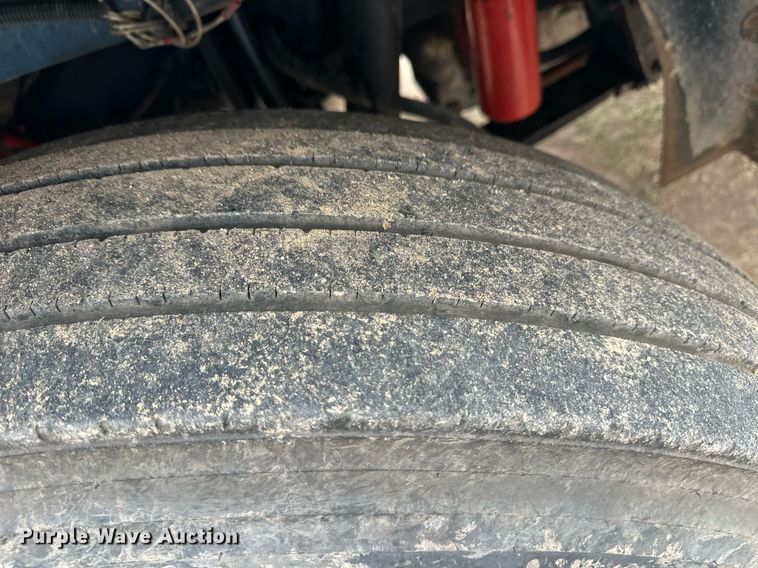 image for item EQ4861 1998 Freightliner FLD semi truck