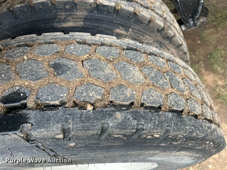 image for item EQ4861 1998 Freightliner FLD semi truck