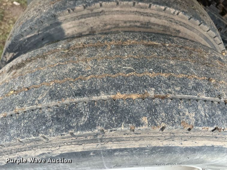 image for item EQ4861 1998 Freightliner FLD semi truck