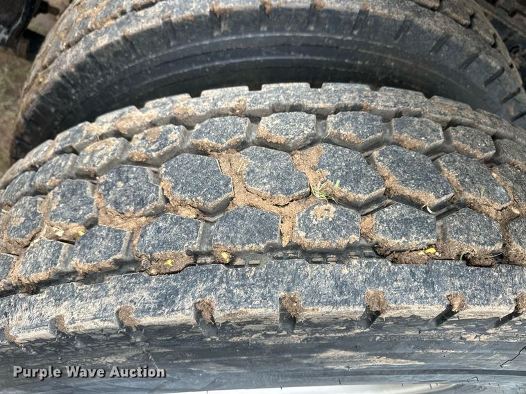 image for item EQ4861 1998 Freightliner FLD semi truck