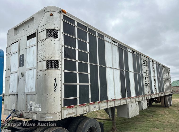 image for item EQ4862 1997 Wilson PSAL-303P livestock trailer