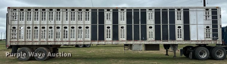 image for item EQ4862 1997 Wilson PSAL-303P livestock trailer