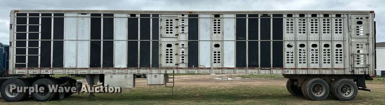 image for item EQ4862 1997 Wilson PSAL-303P livestock trailer