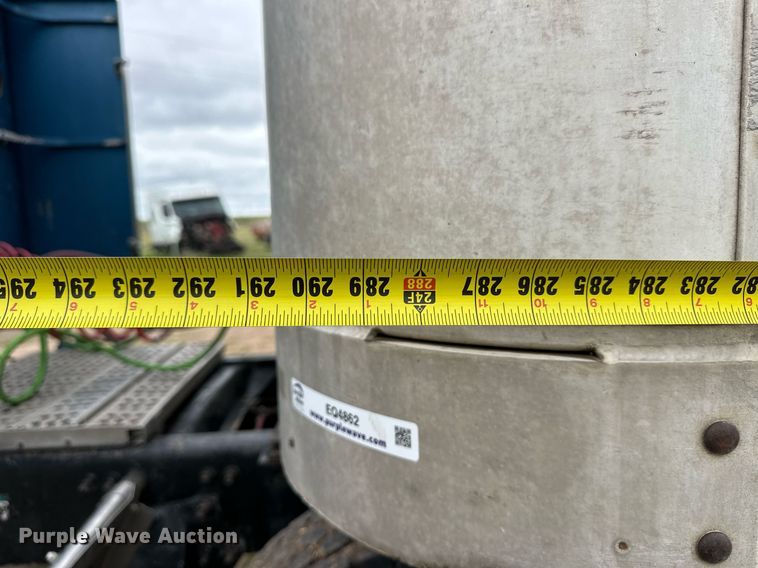 image for item EQ4862 1997 Wilson PSAL-303P livestock trailer